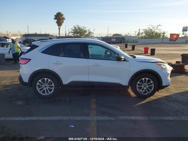 Ford ESCAPE SE 2022 1FMCU0G6XNUA64618 Image 13