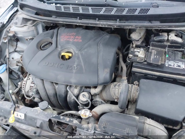 5NPDH4AEXFH568182 Hyundai ELANTRA SE
