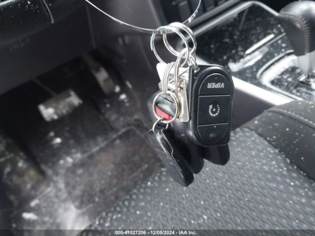 JA4AZ3A31JZ021760 Mitsubishi Outlander Le
