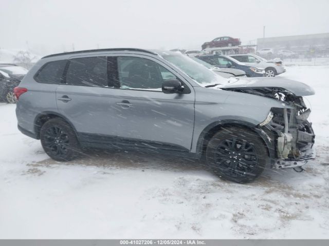 JA4AZ3A31JZ021760 Mitsubishi Outlander Le