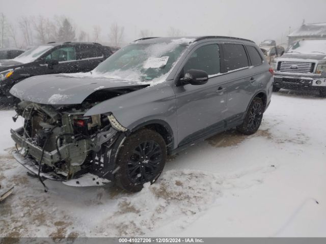 JA4AZ3A31JZ021760 Mitsubishi Outlander Le