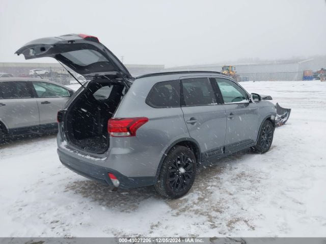 JA4AZ3A31JZ021760 Mitsubishi Outlander Le