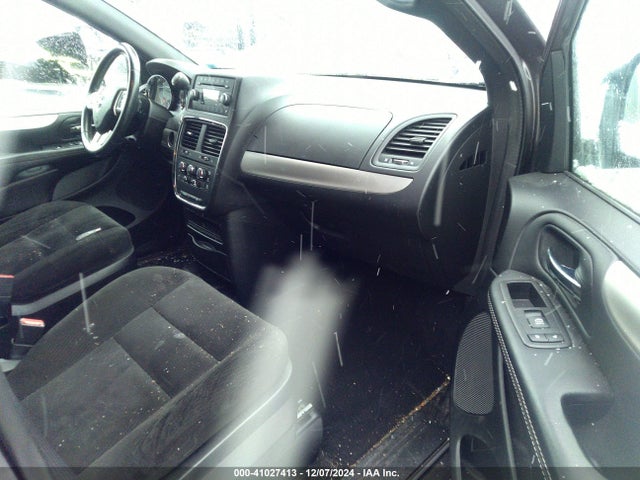 2C4RDGBG9FR659160 Dodge Grand Caravan Se