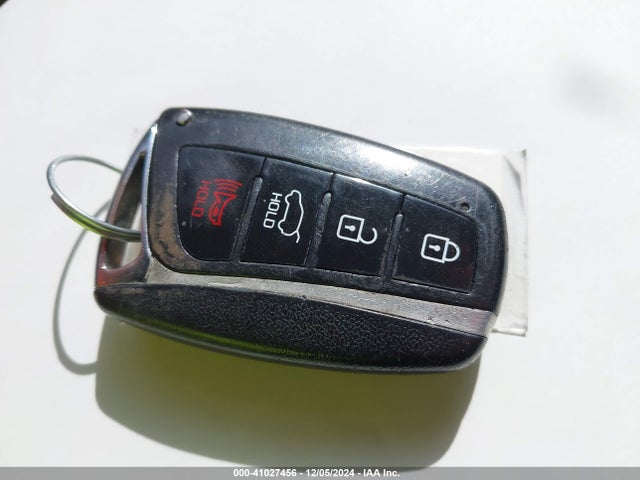 Hyundai Genesis 3.8 2015 KMHGN4JE5FU078109 Image 11