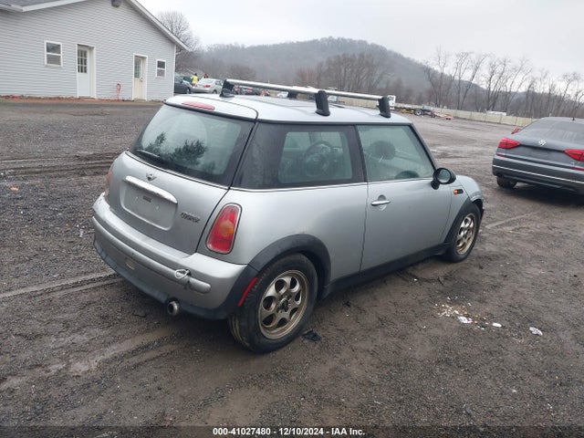 2003 MINI COOPER WMWRC33423TC48333 Photo 3