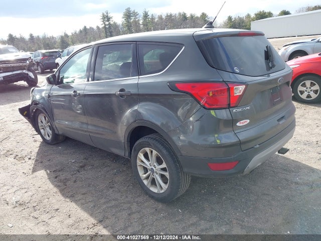 Ford ESCAPE SE 2019 1FMCU9GD0KUA00554 Image 3