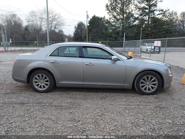 Chrysler 300C 2014 2C3CCAEGXEH312740 Image 13