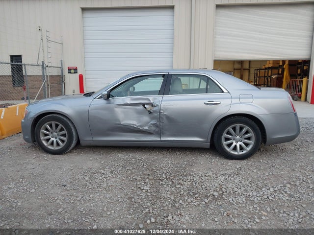 Chrysler 300C 2014 2C3CCAEGXEH312740 Image 14