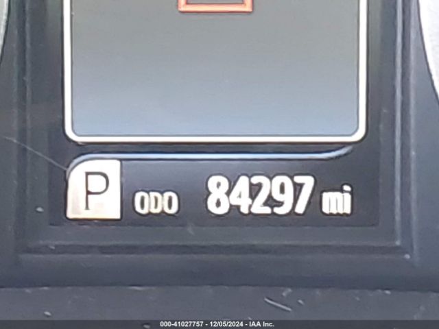 5TDYZ3DC9KS016986 Toyota Sienna Xle 8 Passenger