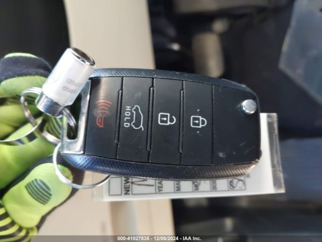 5XYPG4A5XKG565588 KIA Sorento 3.3l Lx