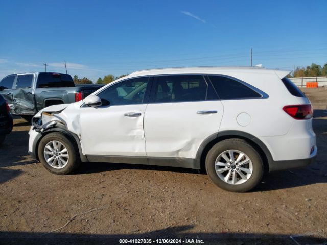 5XYPG4A5XKG565588 KIA Sorento 3.3l Lx