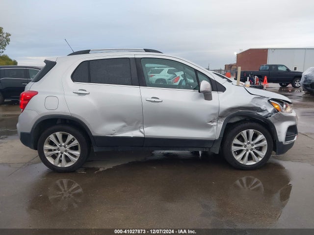 3GNCJRSB0HL195696 Chevrolet Trax Premier