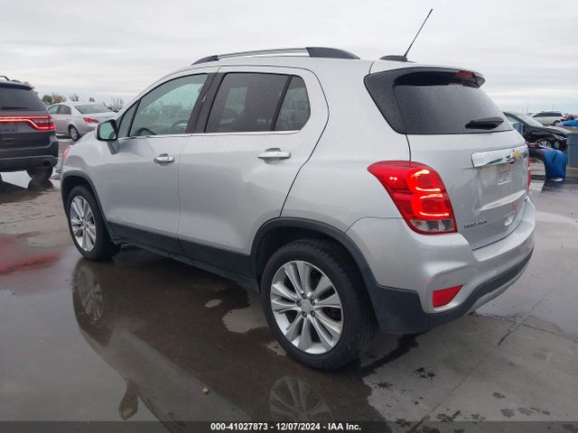 3GNCJRSB0HL195696 Chevrolet Trax Premier