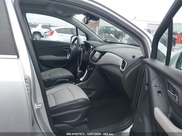 3GNCJRSB0HL195696 Chevrolet Trax Premier