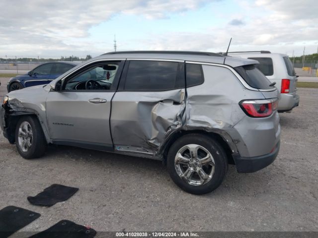 3C4NJCBB9KT686242 Jeep Compass Latitude Fwd