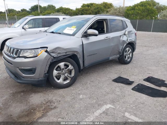 3C4NJCBB9KT686242 Jeep Compass Latitude Fwd