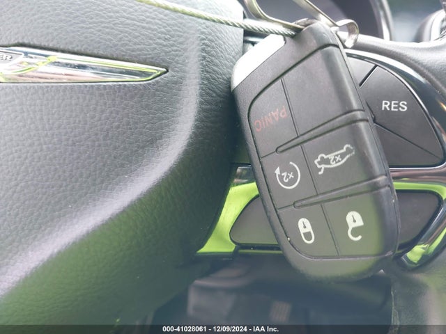 1C3CCCBG7FN613684 Chrysler 200 S