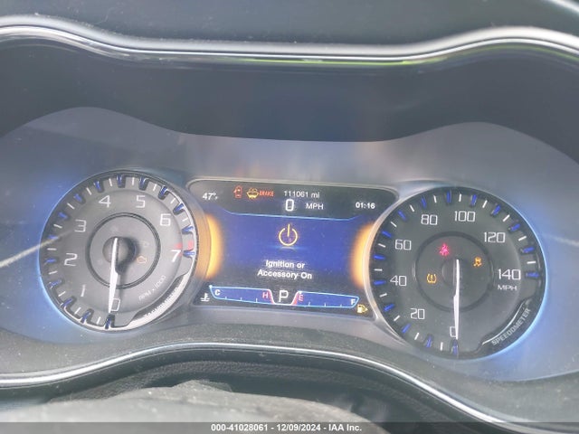 1C3CCCBG7FN613684 Chrysler 200 S