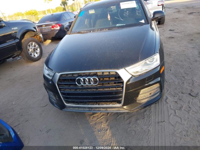 WA1BCCFS2HR009911 Audi Q3 2.0t Premium