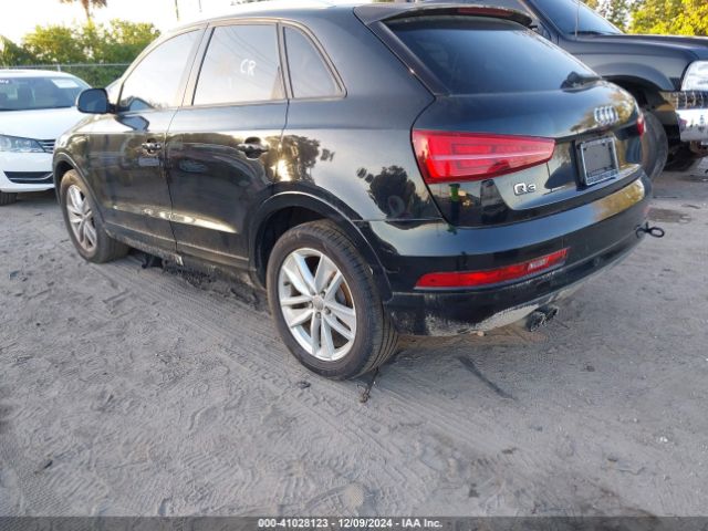 WA1BCCFS2HR009911 Audi Q3 2.0t Premium