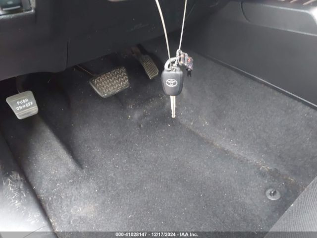 5TFDW5F12JX730577 Toyota Tundra Sr5 5.7l V8