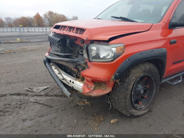 5TFDW5F12JX730577 Toyota Tundra Sr5 5.7l V8
