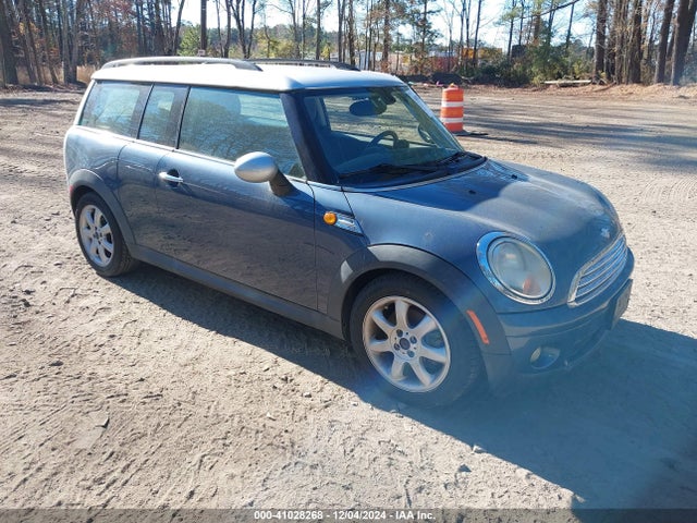 2010 MINI COOPER CLUBMAN WMWML3C53ATX38163 Photo 0