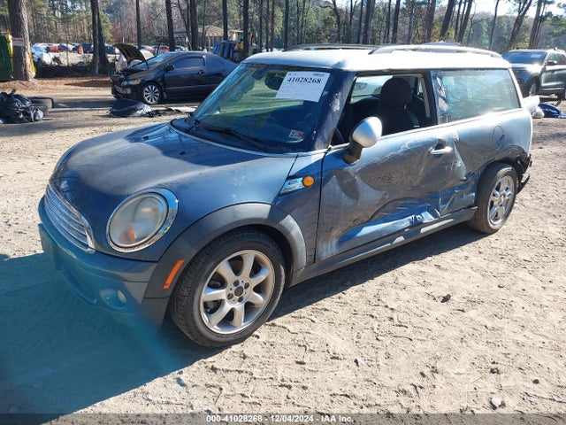 2010 MINI COOPER CLUBMAN WMWML3C53ATX38163 Photo 1