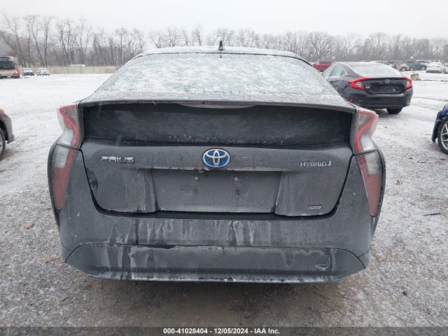 Toyota Prius Two Eco 2018 JTDKARFU6J3066959 Image 17