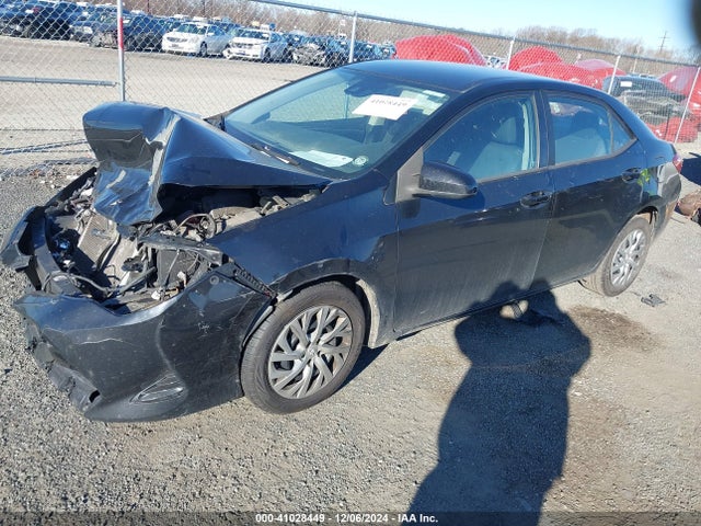 Toyota COROLLA LE 2017 2T1BURHE8HC802752 Image 2
