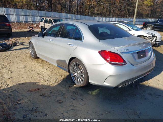 2019 MERCEDES-BENZ C 300 55SWF8DB2KU303223 Photo 2