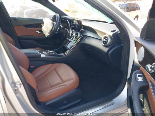 2019 MERCEDES-BENZ C 300 55SWF8DB2KU303223 Photo 4