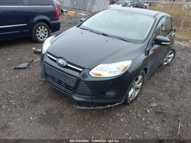 Ford FOCUS SE 2014 1FADP3K21EL429348 Image 2