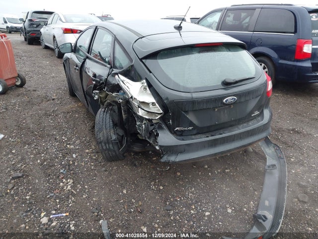 Ford FOCUS SE 2014 1FADP3K21EL429348 Image 3