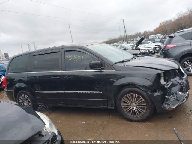 2C4RC1HG6ER188350 Chrysler Town & Country S