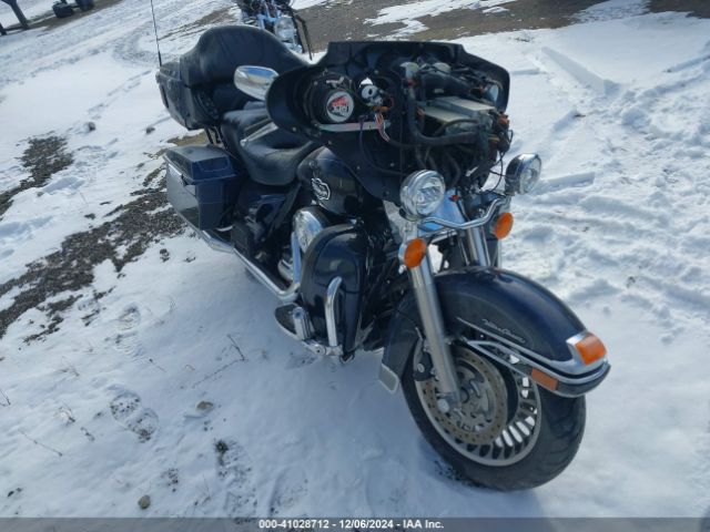 2013 HARLEY-DAVIDSON FLHTCU 1HD1FCM15DB623419