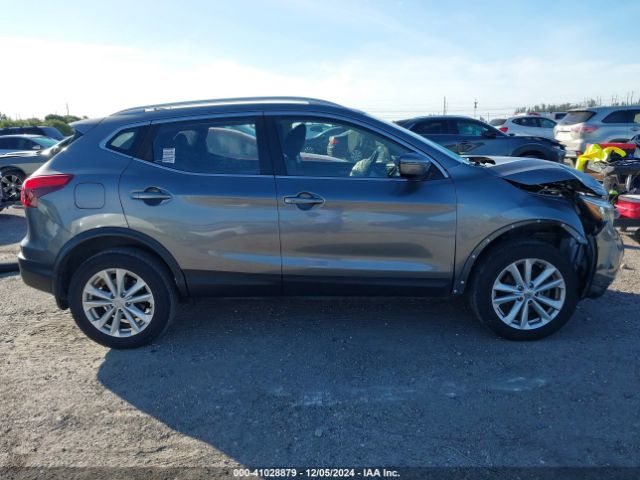 JN1BJ1CR2HW109982 Nissan Rogue Sport Sv