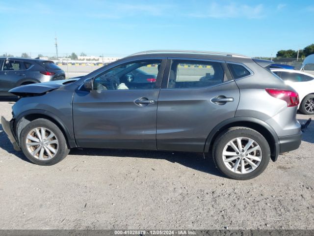 JN1BJ1CR2HW109982 Nissan Rogue Sport Sv