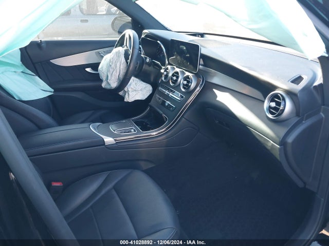 W1N0G8DB6MV321807 Mercedes-Benz Glc 300 Suv