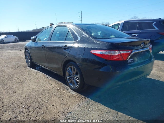 4T1BF1FK1GU152373 Toyota CAMRY SE