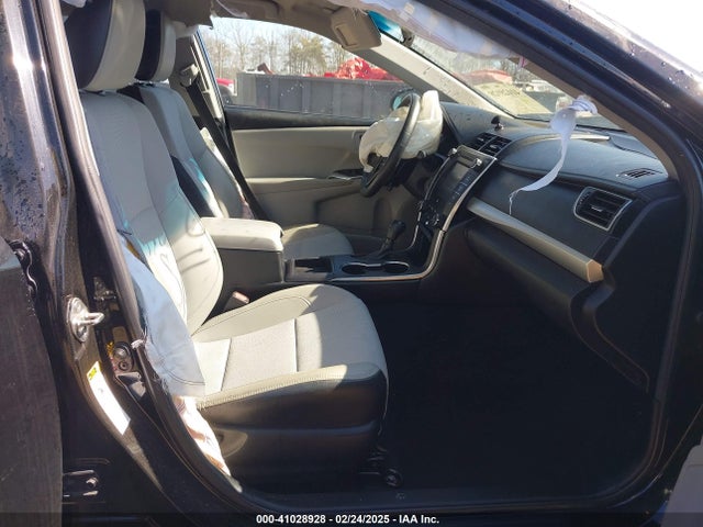 4T1BF1FK1GU152373 Toyota CAMRY SE