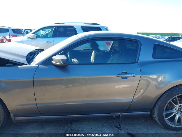 Ford Mustang V6 2014 1ZVBP8AM4E5318845 Image 15