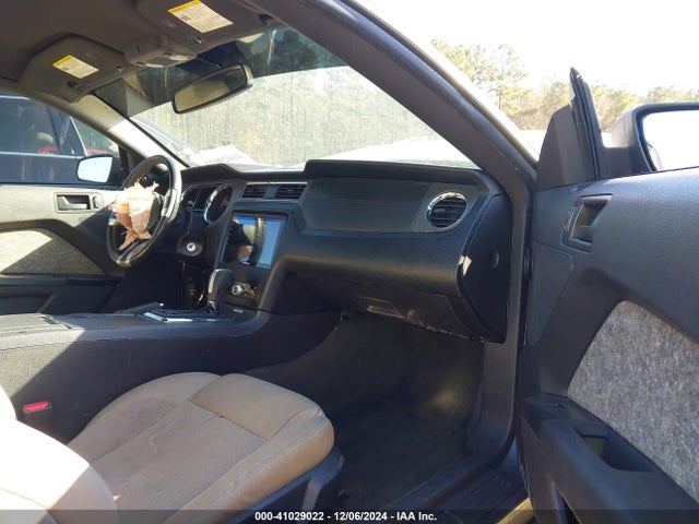 Ford Mustang V6 2014 1ZVBP8AM4E5318845 Image 5
