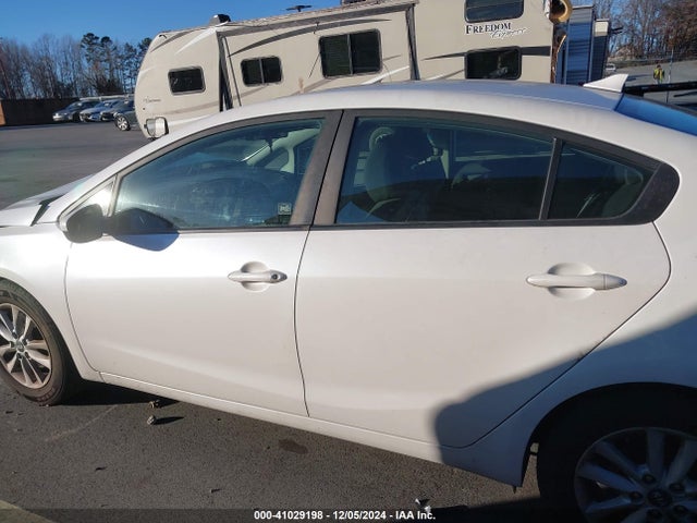 KIA FORTE LX 2017 3KPFL4A71HE129209 Image 14
