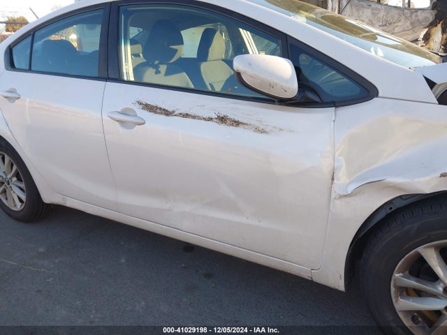 KIA FORTE LX 2017 3KPFL4A71HE129209 Image 17