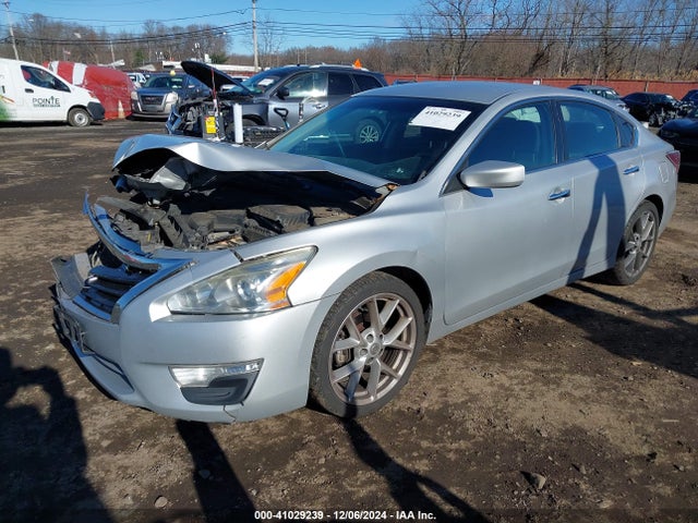 Nissan Altima 2.5 S 2014 1N4AL3AP9EC187470 Image 2