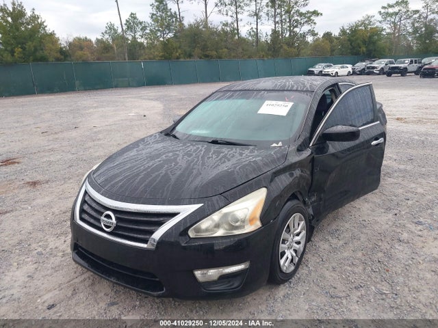 Nissan Altima 2.5 S 2015 1N4AL3AP8FC411412 Image 2