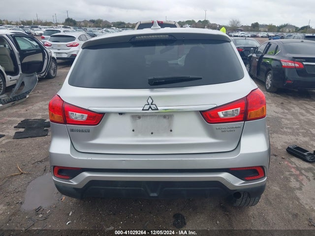 JA4AP3AU8JZ009300 Mitsubishi Outlander Sport 2.0 Es