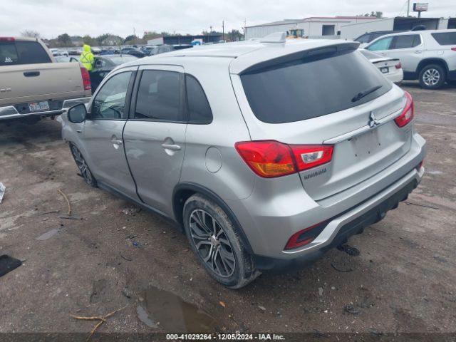 2018 MITSUBISHI OUTLANDER SPORT JA4AP3AU8JZ009300 Photo 2