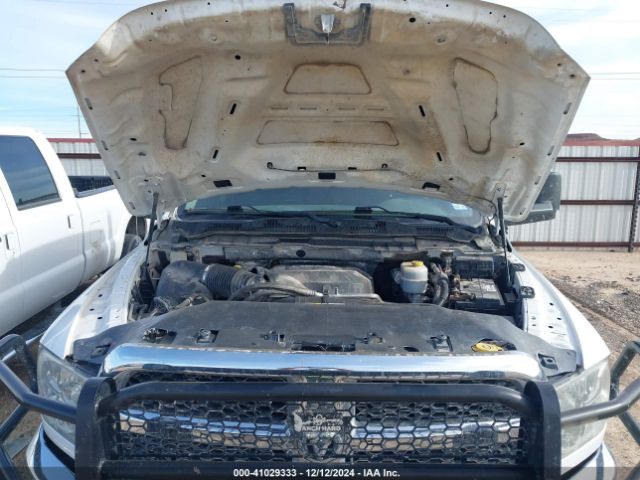 3C6UR5HJ3JG364581 RAM 2500 Tradesman  4x4 8' Box